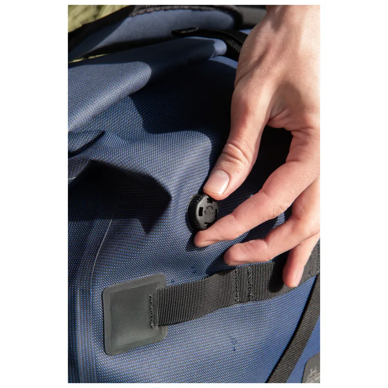 Brompton Borough Waterproof Bag Large in Navy-10